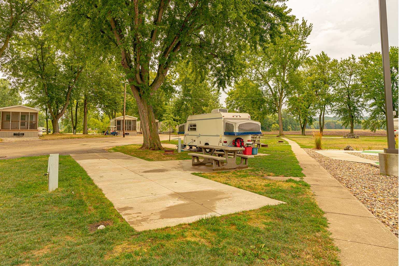 Premium Full Hookup 50amp Rv Site Sunset Lakes Rv Resort Campspot
