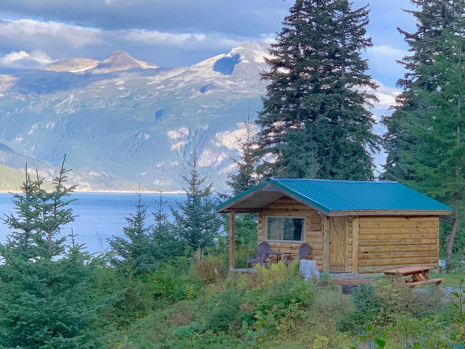 Escape to Nature's Embrace: Salmon Run Campground & Cabins - Your Gateway to Wilderness Adventure