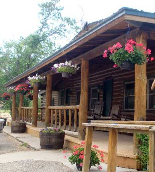 The Historic Wapiti Lodge