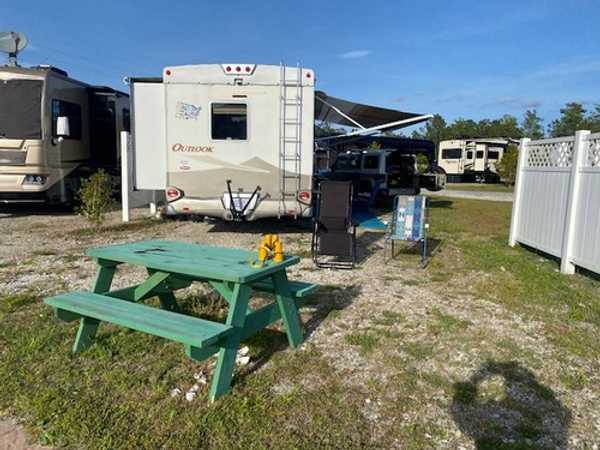 Site 3 Waterfront Pull-In RV