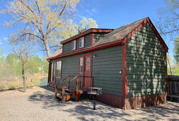 Deluxe Cabin with a Loft - Riverfront