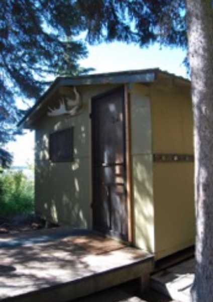 Small Lakeside Cabin (Sleeps 4)