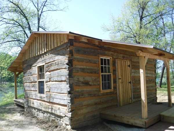 Pioneer Cabin (The Lickcreek Cabin)