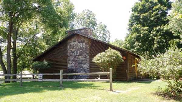 Rustic Cabin/lodge