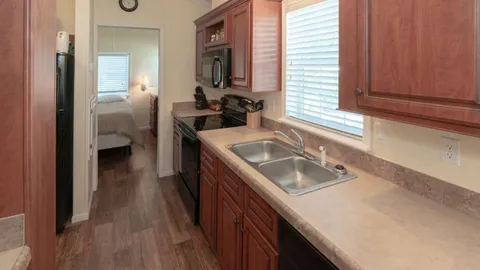 Premium Rental 1 Bedroom — image 11 of 11