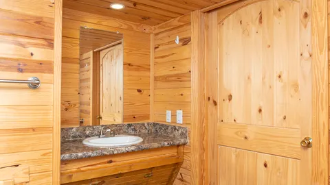 Hill Country Cottage — image 2 of 8