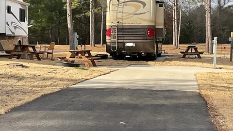 75' Back In/FHU 30/50amp — image 1 of 3