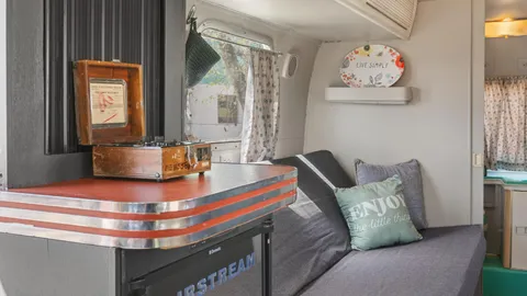 The Red Miracle - Vintage Trailer - — image 24 of 24