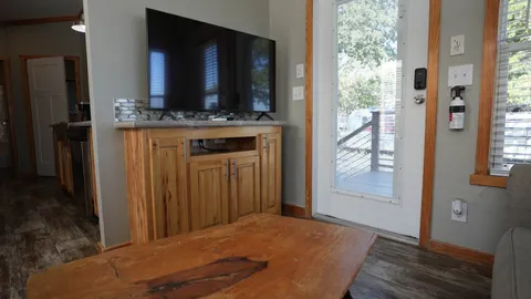 Tiny Cabin — image 2 of 11
