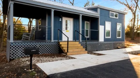 Deluxe Cabin — image 1 of 4