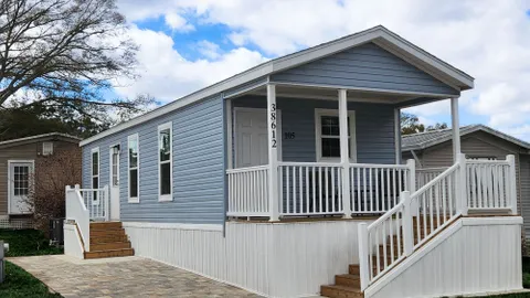 Premium Rental 1 Bedroom w/Porch — image 1 of 7