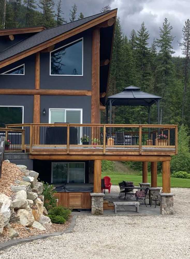 Halcyon Heights, Nakusp, British Columbia - Photo 2