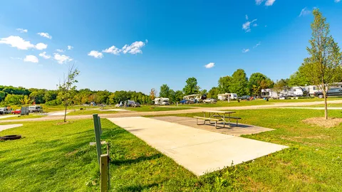 Premium Full Hookup RV Sites — image 3 of 3