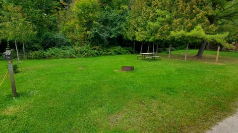 SBL Site 331 - Unserviced (T) — image 1 of 2