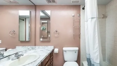 3 Bedroom 2 Bathroom House — image 2 of 10