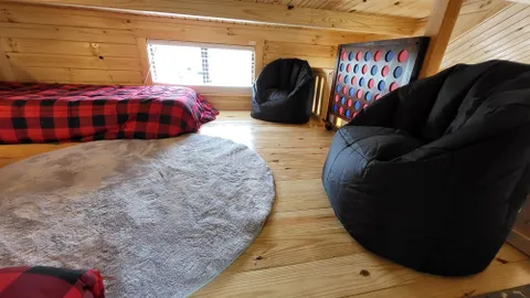 Deluxe Lodge with Loft Call To Book — image 2 of 12