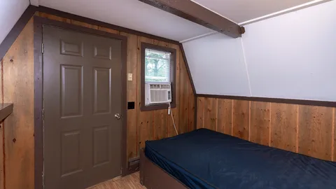 Classic Chalet 1 Bedroom — image 2 of 10