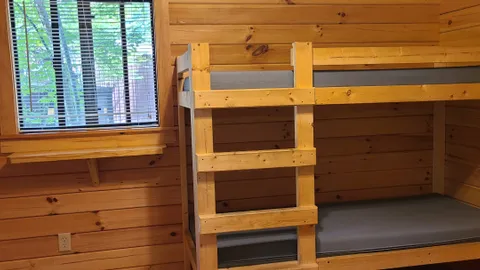 Cabin- One Room, Wooded — image 10 of 10