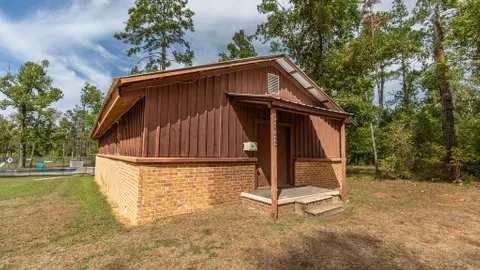 Bunkhouse Room 4 — image 2 of 13