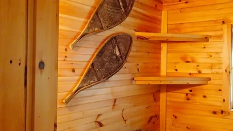 Cabins — image 2 of 8