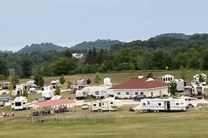Frankfort Crystal Lake RV Resort – photo 3
