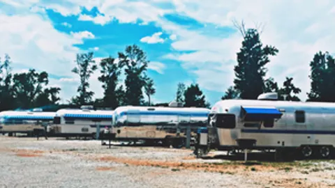 Deluxe Waterview Pull through (sites 15-24) and The Back -In (sites 5-12) — image 1 of 1
