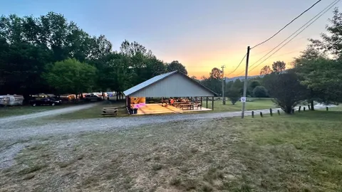 Miss Bee Haven, Vintage Camper Rental — image 12 of 12