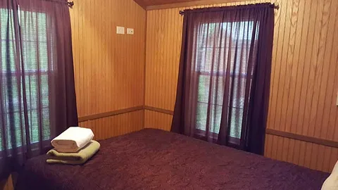 Premium Cabin — image 2 of 7