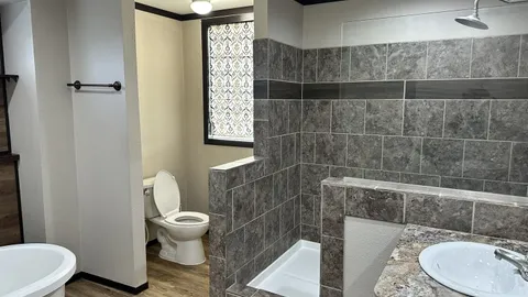 3 Bedroom House — image 2 of 23