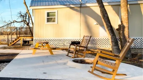 Cozy Cabin — image 1 of 4