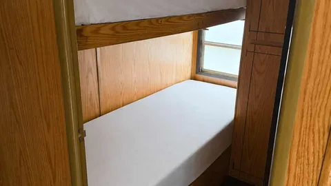 Mainstreet Cabin: Sleeps 6 Family Cabin — Covered Deck & Room for Everyone to Spread Out — image 8 of 8