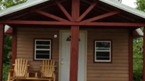 Cabin 3 — image 1 of 5