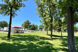 A Country Charm RV & Cabins – photo 3