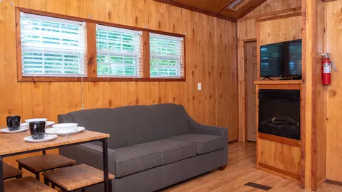 Loft Cabin — image 2 of 7