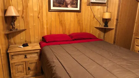 Standard Cabin — image 2 of 17