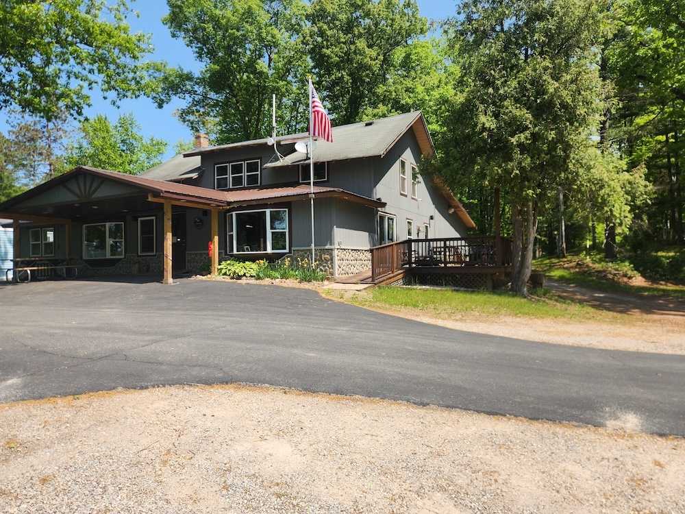 Boulder Lake Lodge Resort, White Lake, Wisconsin - Photo 4