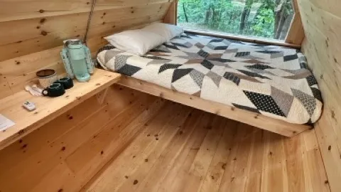 Hexagon Cabin E2 — image 2 of 16