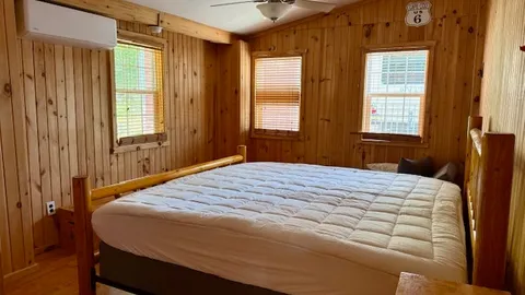Aunt Bee's Cottage — image 10 of 10