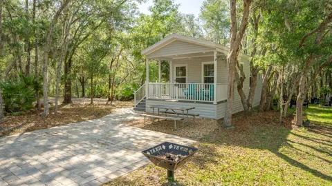 Standard Cottage Rental — image 10 of 10