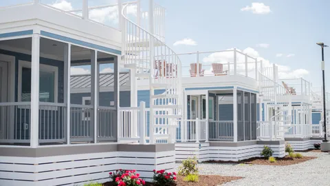Deluxe Rooftop Cottage — image 2 of 16