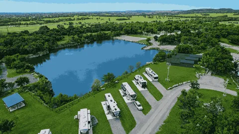 400's Concrete Back-in Quarry Cliffs RV Sites — image 1 of 4