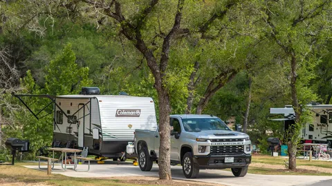 Red Carpet Back-In RV — image 6 of 6