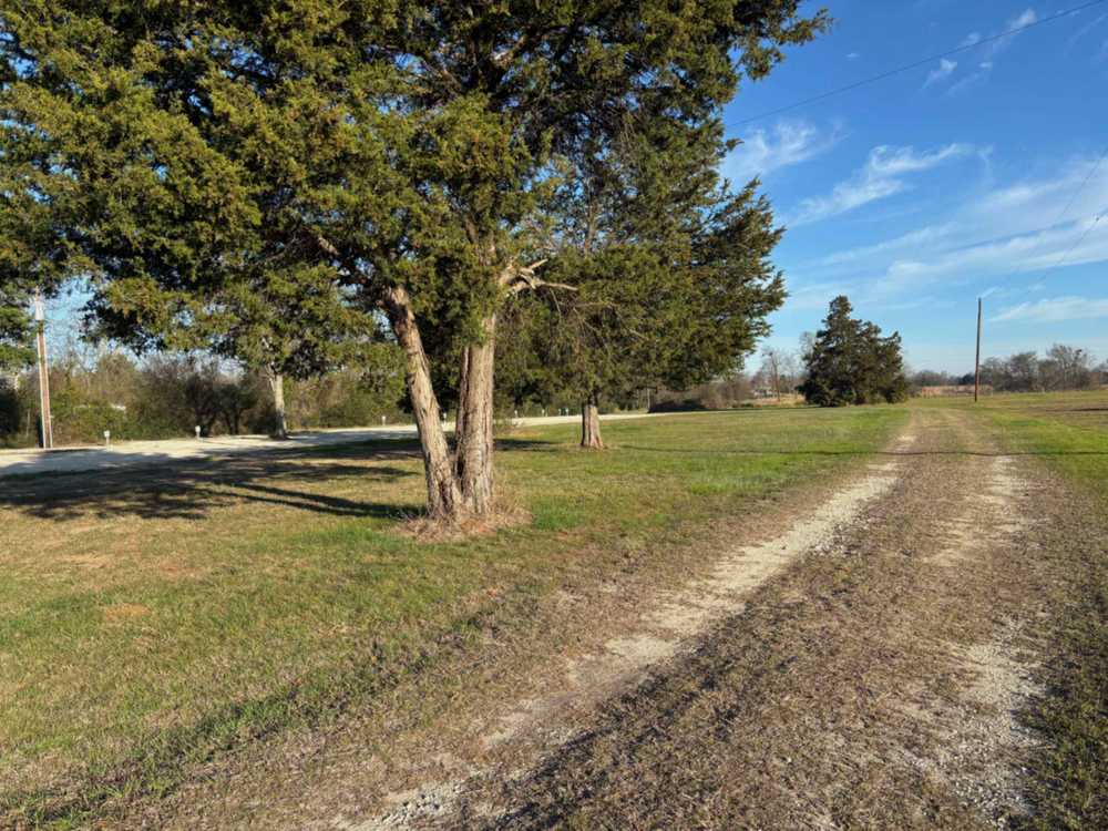 Circle Drive RV Park, Fairfield, Texas - Photo 2