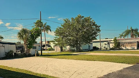 Standard Full Hookup RV Site — image 2 of 13