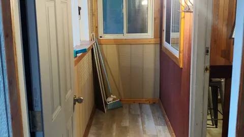Power Only Cabin — image 2 of 9