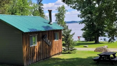 Cabin #5 - Small 2 Bedroom Cabin w/ 1 twin bed and 1 Single — image 15 of 15