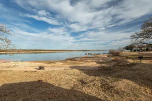 Bluebonnet Cove Casitas and RV Park – photo 4