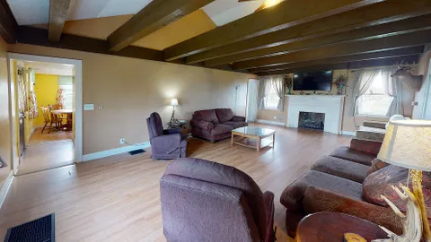 The Farmhouse — image 2 of 9