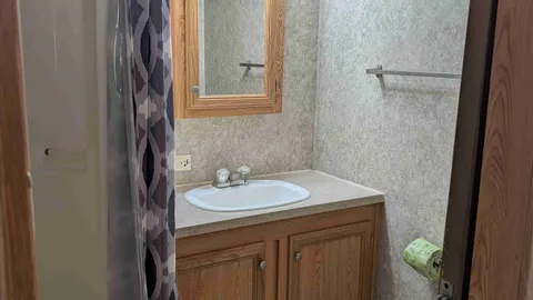 Rental Trailer (32-36) — image 8 of 8
