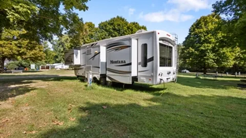 50 AMP Standard Pull-Through RV Site — image 5 of 5